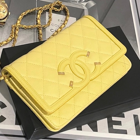 Chanel Caviar Quilted CC Filigree Wallet On Chain WOC Yellow - Picture 11 of 11